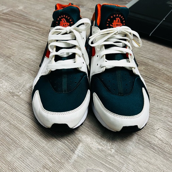 💥SOLD💥 MIAMI DOLPHIN NIKE HUARACHE - Picture 7 of 9